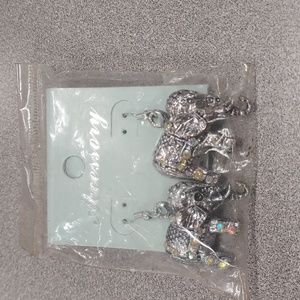Beautiful lucky elephant colorful rhinestone earrings.